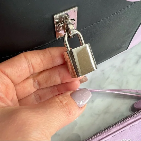 Christian Dior Purple Leather Diorissimo Pocket Tote Bag - Picture 6 of 11